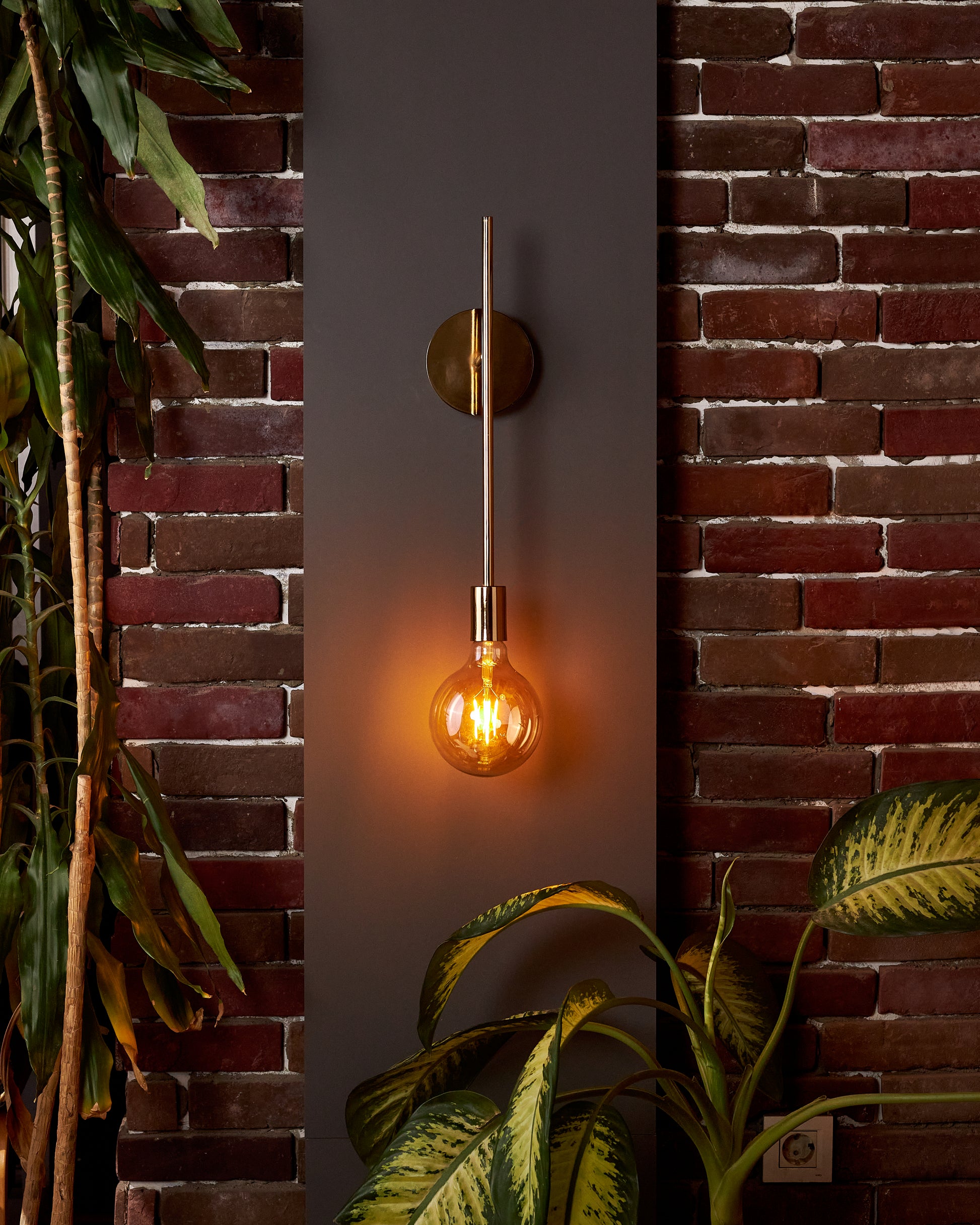 modern wall lamp